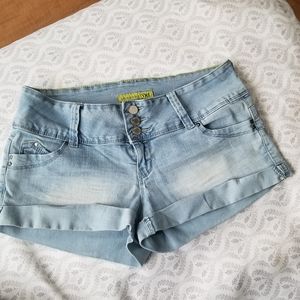 Wanna Betta Butt YMI Shorts sz 9